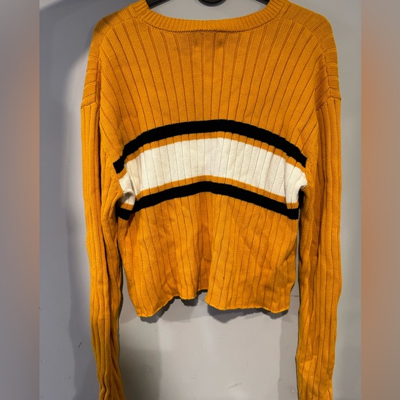 yellow and white sweater- ribbed - ardene - Picture 2 of 3